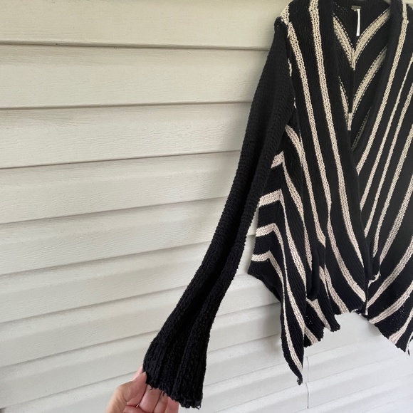 Free People Black and Cream Stripe Oversized Chunky Knit Chevron Cardigan - Picture 4 of 10
